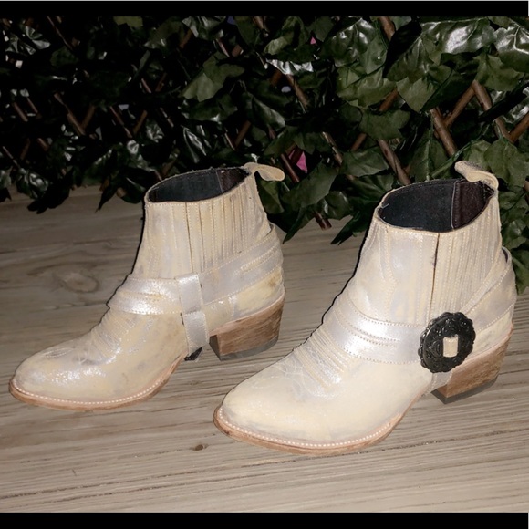 MATISSE Judo Western Suede Ankle Bootie - Picture 3 of 7